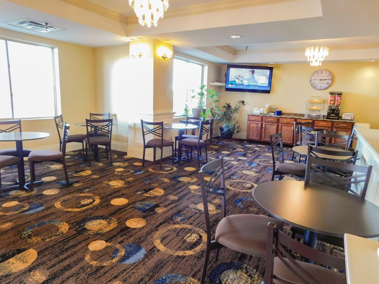 Days Inn & Suites By Wyndham Pocahontas Eksteriør billede