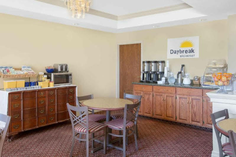 Days Inn & Suites By Wyndham Pocahontas Eksteriør billede